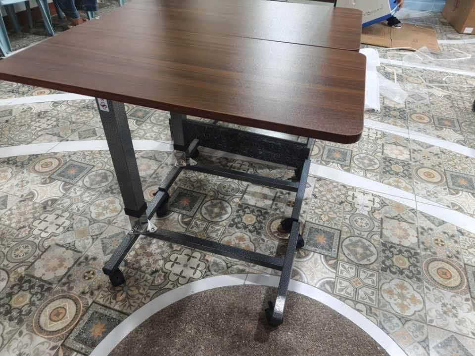 Adjustable table (Category: Medical Supplies & Tools) located in Quezon City. Submitted by kathrynbal66392 (Listing ID 1452505994, Image 1). Description: we accept bulk orders brandnew affordable onhand negotiable good quality and condition open for pick up and delivery high quality we also sell many medical supplies call me 09268225723 cod,gcash,bank transfer lifetime time free service.