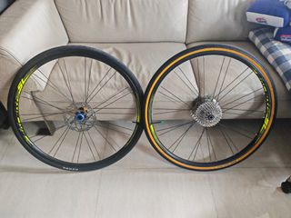 （分類：）位於 。 由 chiu2104a 提交（商品編號 1452326912，圖片 1）。簡介： 。