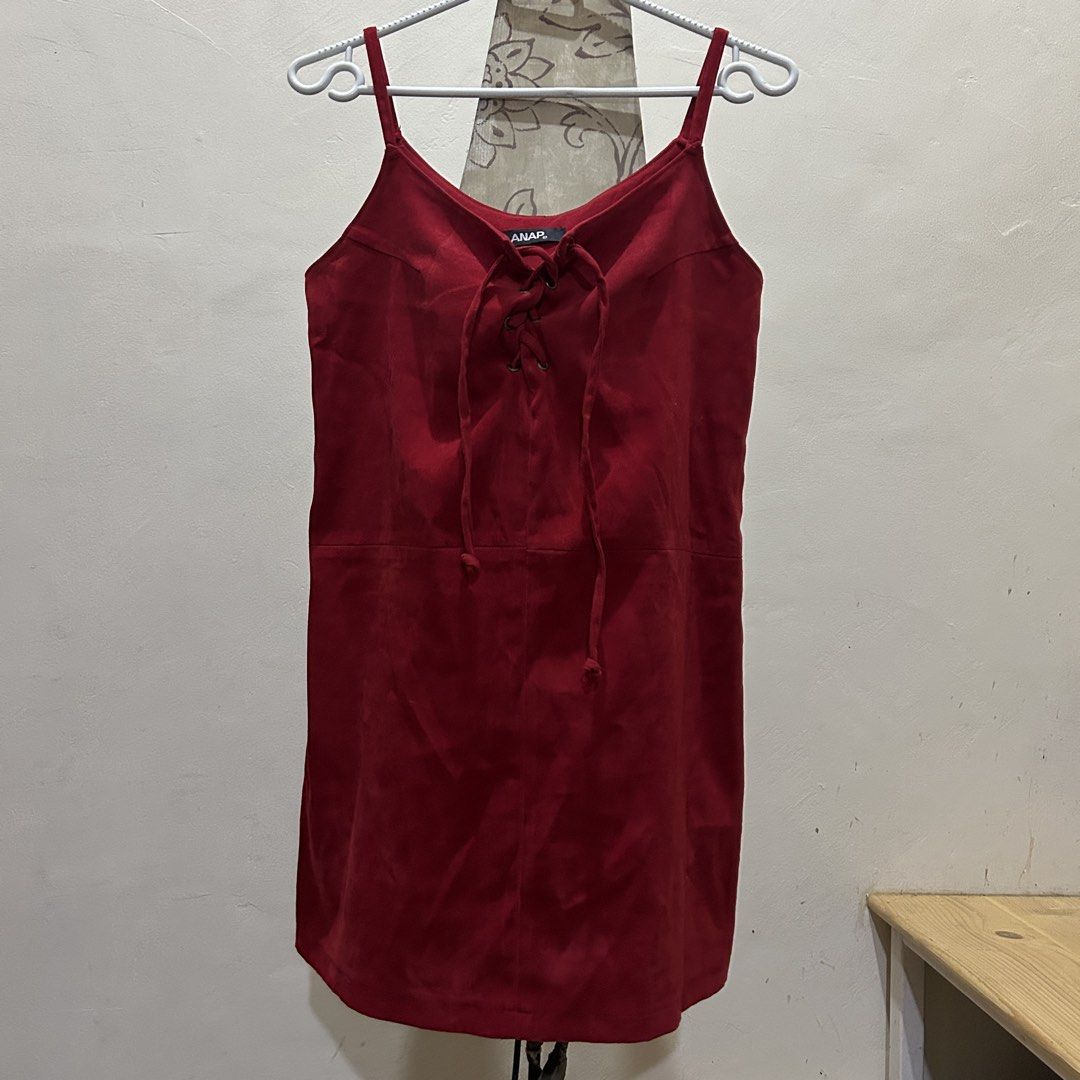 ANAP suede mini dress y2k (Kategori: Gaun & Rok) berada di Bandung. Dikirim oleh thareth (ID iklan 1452348255, Gambar 1). Deskripsi: fit s-m.