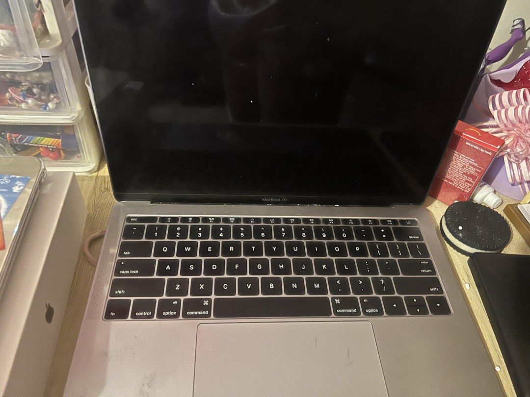 Apple 2017 macbook pro A1708 (Category: Laptops & Notebooks) located in Quezon City. Submitted by chloesantiago (Listing ID 1452377084, Image 2). Description: - MacBook Pro in good working condition. - Ideal for everyday use, work, and school. - Features a high-quality display. - Comfortable and responsive keyboard. - newly replaced ssd.