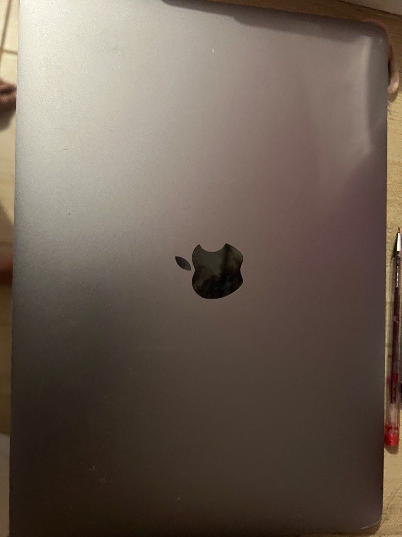 Apple 2017 macbook pro A1708 (Category: Laptops & Notebooks) located in Quezon City. Submitted by chloesantiago (Listing ID 1452377084, Image 1). Description: - MacBook Pro in good working condition. - Ideal for everyday use, work, and school. - Features a high-quality display. - Comfortable and responsive keyboard. - newly replaced ssd.