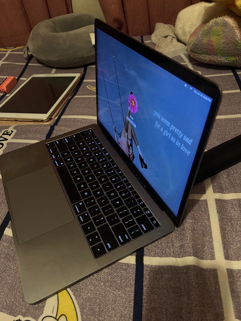 Apple 2017 macbook pro A1708 (Category: Laptops & Notebooks) located in Quezon City. Submitted by chloesantiago (Listing ID 1452377084, Image 3). Description: - MacBook Pro in good working condition. - Ideal for everyday use, work, and school. - Features a high-quality display. - Comfortable and responsive keyboard. - newly replaced ssd.