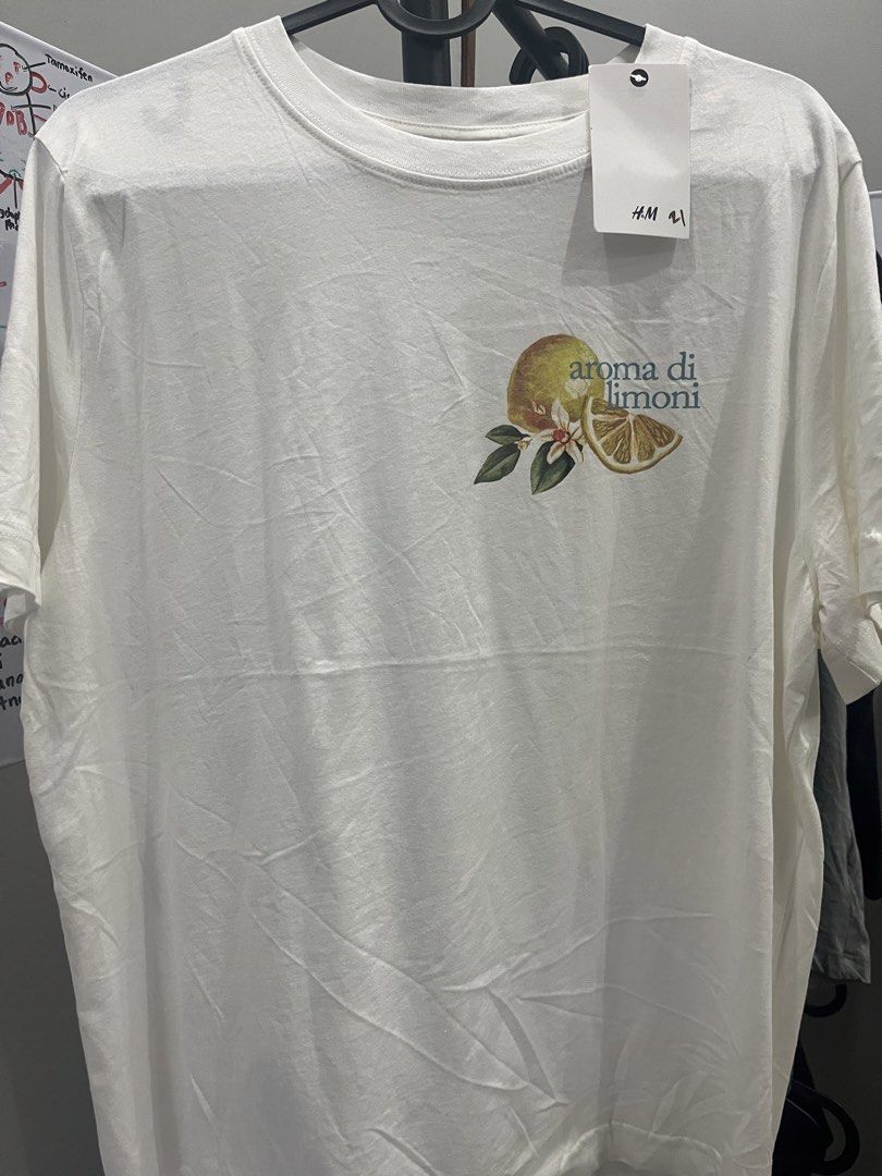 Aroma di Limoni shirt (H&M) (Category: Shirts) located in Manila. Submitted by jmbrl (Listing ID 1452419157, Image 1). Description: Dimension: 21x25 No issue MOP: Gcash/Maribank MOD: J&T Loc: South Cotabato.