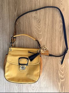 (Category: ) located in . Submitted by foundandloved.kl (Listing ID 1452339397, Image 1). Description: .