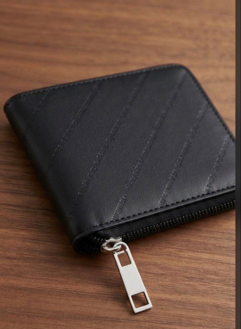 AXEL ARIGATO WEBSITE EMBOSSED ZIP LEATHER WALLET, BLACK (Category: Wallets & Card Holders) located in Quezon City. Submitted by carsenmktg (Listing ID 1445051486, Image 2). Description: AXEL ARIGATO WEBSITE EMBOSSED ZIP LEATHER WALLET, BLACK Guaranteed authentic. brand new in box. just came in from the u.s. DESCRIPTION Cementing its status with luxury Italian leather, Axẹl Arịgato deliver this wallet in a compact calfskin shell. Wrapped in black 