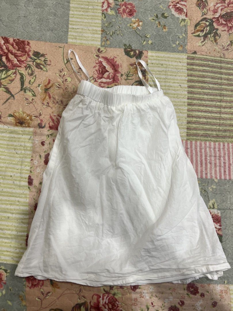 Baju Kurung putih baby (Category: Babies & Kids Fashion) located in Ayer Keroh. Submitted by inn.1103 (Listing ID 1452501235, Image 2). Description: Baju Kurung Baby Comel warna Putih 12-18 Months Kain cotton.
