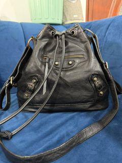 (Category: ) located in . Submitted by chiccarryalls (Listing ID 1452475602, Image 1). Description: .