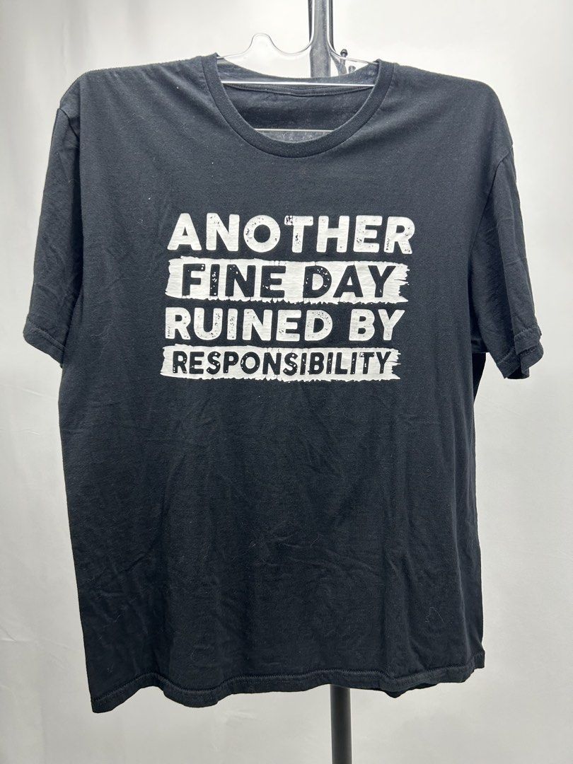 Basic Tee (Category: Activewear) located in Cyberjaya. Submitted by rafas.store (Listing ID 1452360263, Image 1). Description: Pit: 21 Length: 26 Size: L COD Cyberjaya boleh POSTAGE +10 SEMENANJUNG / +15 BORNEO.