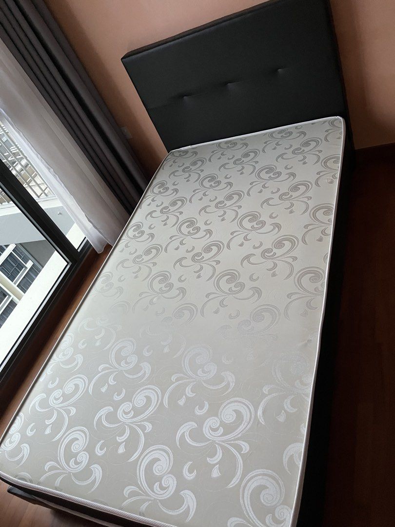 Bed (Category: Bed Frames & Mattresses) located in Singapore. Submitted by sheryls.makeup (Listing ID 1452433876, Image 3). Description: I’m moving out and letting go of 3 x single beds. Lightly used for less than a year. Dimensions: 180 cm (L) x 102 cm (W) x 14 cm (H). Comes with bed frame and mattress. All brand new..