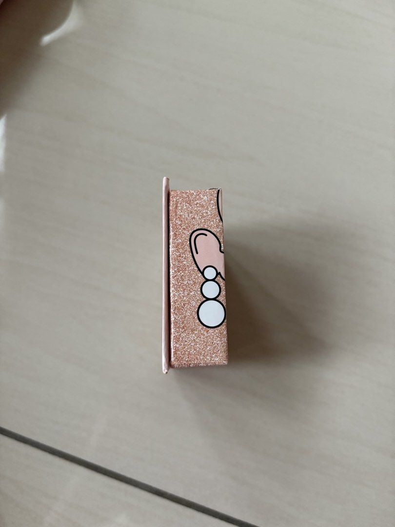 Benefit highlighter (Category: Makeup) located in Kuala Lumpur. Submitted by nuraixn_ (Listing ID 1452401607, Image 3). Description: - i want to let go, just purchase past few weeks - inc pos - original price rm199.