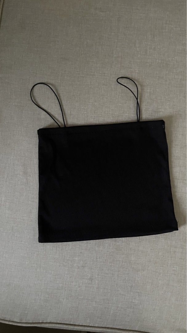 Black Ribbed Cami Top Spaghetti Straps (Category: Sleeveless) located in Angat. Submitted by eltiff (Listing ID 1452429949, Image 3). Description: - Fits up to bust size 34 - Basic black cami top - Ribbed texture all over - Thin spaghetti straps - Square neckline - Simple and versatile - Great for layering.