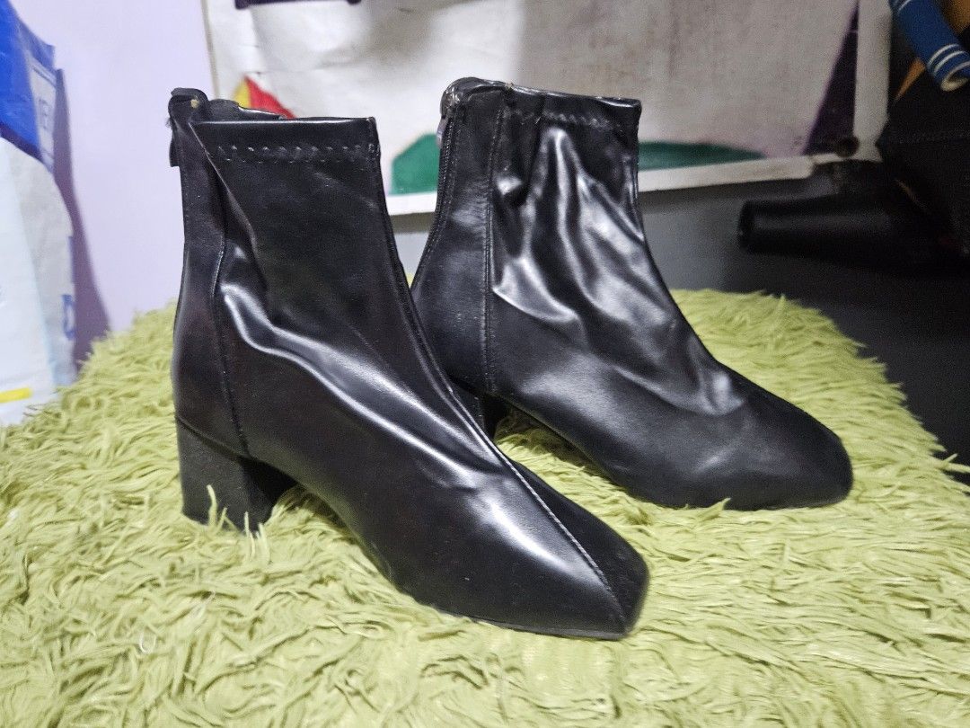 Black Square Toe Block Heel Ankle Boots (Category: Boots) located in Bacoor. Submitted by ellebread (Listing ID 1452473674, Image 2). Description: ㅡ black ankle boots with block heel and zipper closure ㅡ never used ㅡ size 6 ㅡ bought from 🍊 for 250 ㅡ can nego price if buying other items ㅡ sf to be shouldered by buyer.