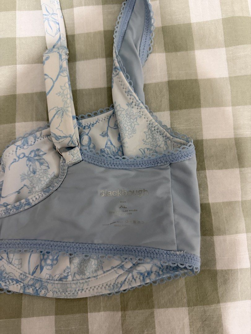 Blackborough Blue Floral Print Bra (Category: Bikinis & Swimsuits) located in Mandaluyong City. Submitted by ratr14 (Listing ID 1452474910, Image 3). Description: RFS: too many swimsuits.