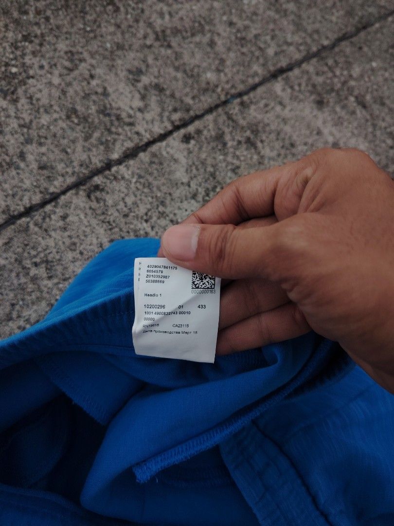 BOSS Hugo Boss Blue Sweat Shorts (Category: Shorts) located in Calapan. Submitted by thriftopia_12 (Listing ID 1452448015, Image 2). Description: - Blue BOSS Hugo Boss sweat shorts - Elastic waistband with drawstring - Two side pockets - Comfortable material for lounging or casual wear - Great for everyday use.
