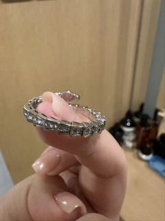 (Category: ) located in . Submitted by shoppin_88 (Listing ID 1452342741, Image 1). Description: .