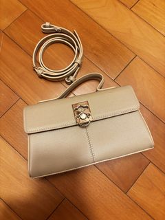 （分類：）位於 。 由 declutteristt 提交（商品編號 1452480528，圖片 1）。簡介： 。