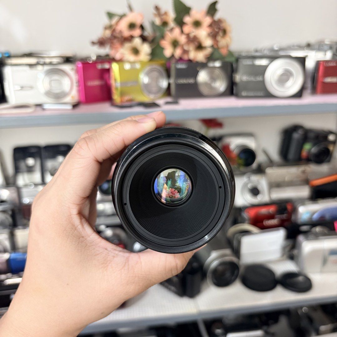 Canon Compact-Macro Lens 50mm EF Mount Autofocus (Category: Lens & Kits) located in Paranaque City. Submitted by digicamera_zone_ph (Listing ID 1452485672, Image 2). Description: Canon Compact-Macro Lens 50mm EF Mount Autofocus Made in Japan Clean Lens No Haze No Fungus.