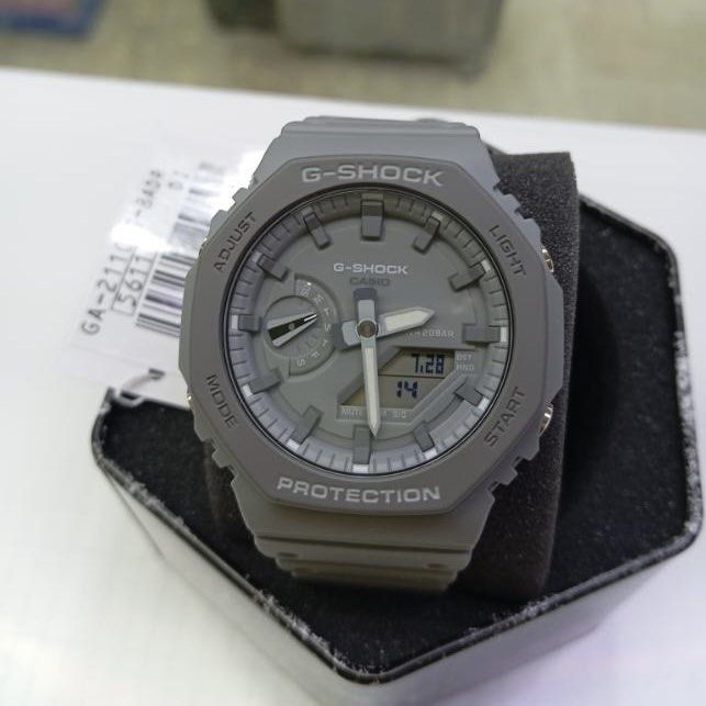 Casioak Gshock GA2110et-8a (Category: Men's Watches) located in Manila. Submitted by seikowatchfactory (Listing ID 1087787821, Image 3). Description: BNIB 10/10 Model: Casioak GA-2100et-8a Price: 5295 pesos Specifications: Carbon Core Guard Diameter: 45.4mm Height: 11.8mm Material: Resin World Time - 31 Time Zones 1/100 second stopwatch Timer 5 daily alarms Double LED Lights Full Auto-Calendar 12/24-hour time format Neo-Brite Luminous Hands Water