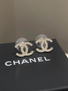 (Category: ) located in . Submitted by lovelotsluxury (Listing ID 1452382470, Image 1). Description: .