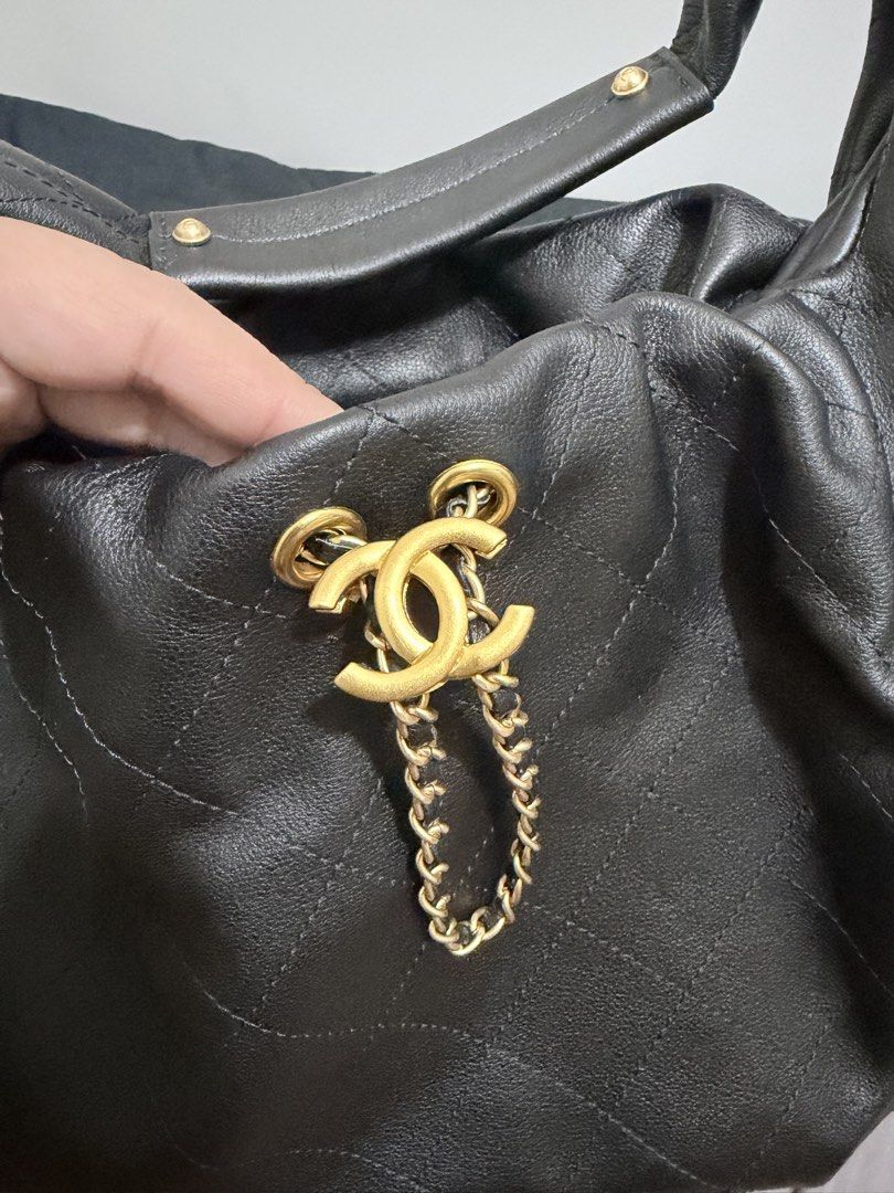Chanel 26c Hobo Bag (Category: Luxury Bags & Wallets) located in Manila. Submitted by luxxe_bags_for_less (Listing ID 1452501509, Image 2). Description: ✨ Chanel 26c Hobo Bag • Carefully sourced from Japan 🇯🇵 • Japan preloved item • Crafted from leather • Maintained in excellent condition • Meetups are available for a safe and convenient transaction • Price is negotiable for serious buyers Please review all photos carefully before purchasing. F