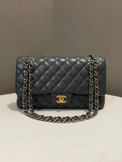 (Category: ) located in . Submitted by lovelotsluxury (Listing ID 1452387724, Image 1). Description: .