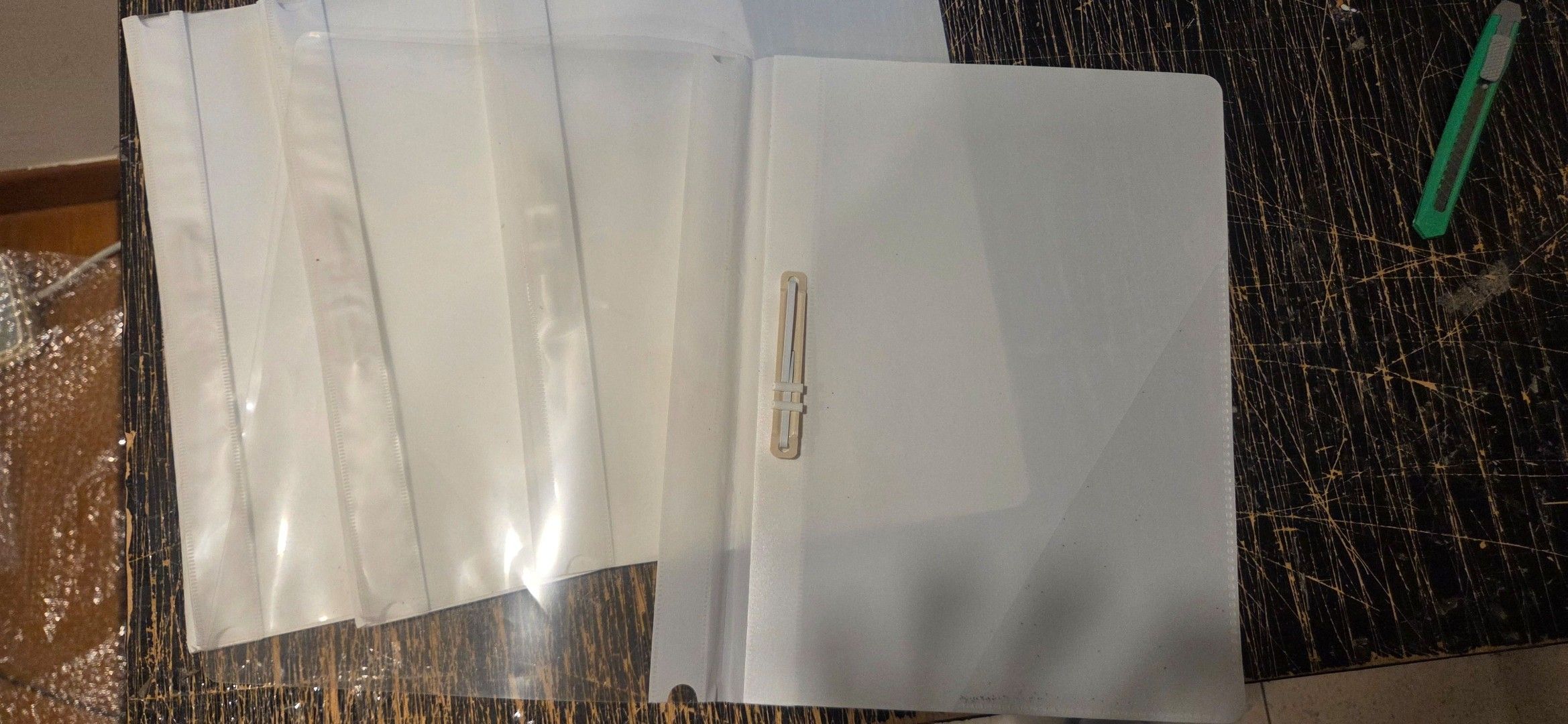 Clear Plastic Document Folder (Category: Stationery & School Supplies) located in Singapore. Submitted by curlystick (Listing ID 1452356353, Image 2). Description: One file for $1.
