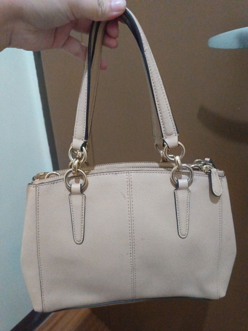 Coach Mini Christie Carryall (Category: Luxury Bags & Wallets) located in Agdangan. Submitted by dollielily (Listing ID 1452422350, Image 2). Description: jnt gcash.