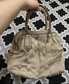 (Kategori: ) berada di . Dikirim oleh han.authpreloved (ID iklan 1452365508, Gambar 1). Deskripsi: .