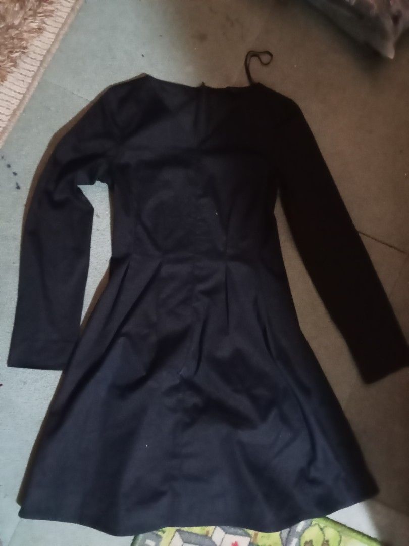 Authentic COS Black Long Sleeve A-Line Dress (Category: Dresses) located in Caloocan City. Submitted by noy5o1a (Listing ID 1452498720, Image 2). Description: -COS brand -Simple yet elegant black dress - Long sleeves - Flattering V-neckline - Convenient back zipper - Beautifully pleated skirt for a lovely flare - Versatile for casual or semi-formal occasions - Easy to accessorize and style.