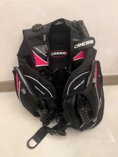 (Category: ) located in . Submitted by scubaessentials (Listing ID 1452329965, Image 1). Description: .