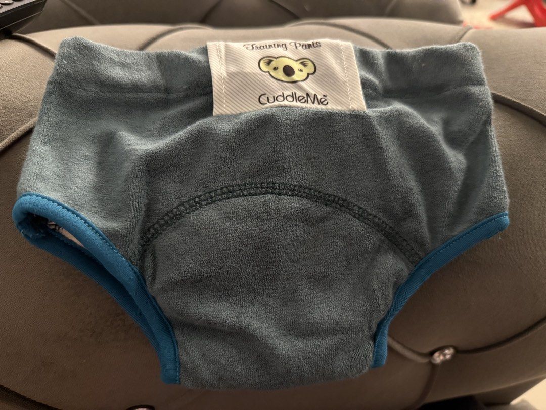 CuddleMe Training Pants (Category: Toilet Training) located in Johor Bahru. Submitted by nnnn__ (Listing ID 1452409430, Image 2). Description: NEW Use for Potty training Design ni ada 2pcs Grey 1pcs.