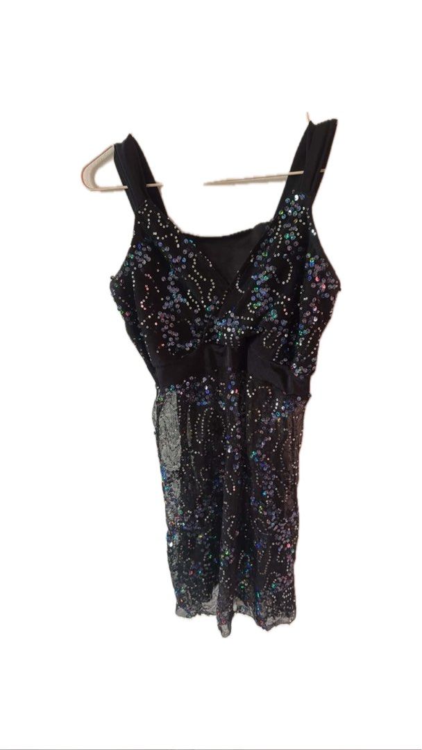 Cute 2000s Black Sequin Tank Top with Iridescent Sparkles (Category: Sleeveless) located in Manila. Submitted by yoiwons (Listing ID 1452374626, Image 1). Description: - black tank top covered in iridescent sequins. - Sheer overlay on the bottom - Ideal for parties, nights out, or any occasion. - can fit S-M ( stretchable ).