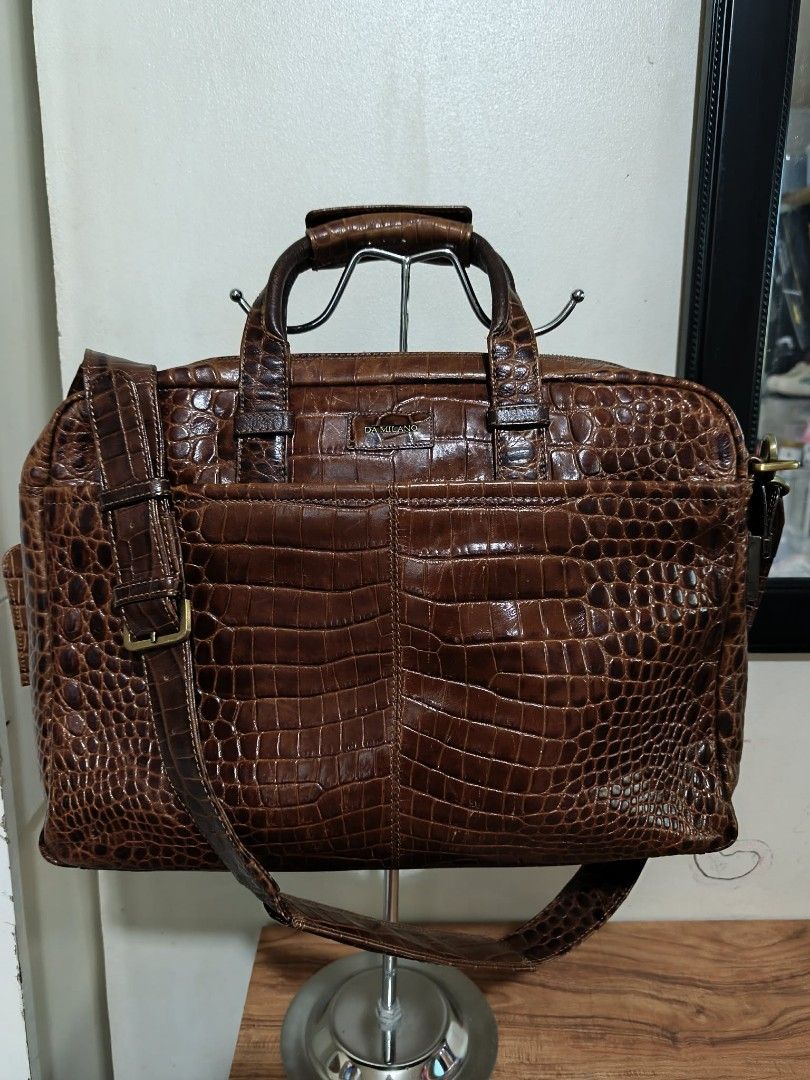 Da Milano Croc- Embossed laptop/Documents bag (Category: Briefcases) located in Quezon City. Submitted by daisyuy1979 (Listing ID 1452369893, Image 1). Description: .