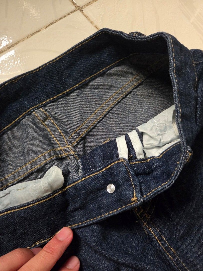 DARK BLUE BAGGY JEANS (Category: Jeans) located in Bacoor. Submitted by trixterbayron (Listing ID 1452371744, Image 3). Description: MEASUREMENT IN INCHES: LENGTH: 41 LEG OPENING: 12 SIZE: 29 TO 30.