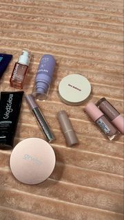 (Category: ) located in . Submitted by kaibeautyfinds (Listing ID 1452470558, Image 1). Description: .