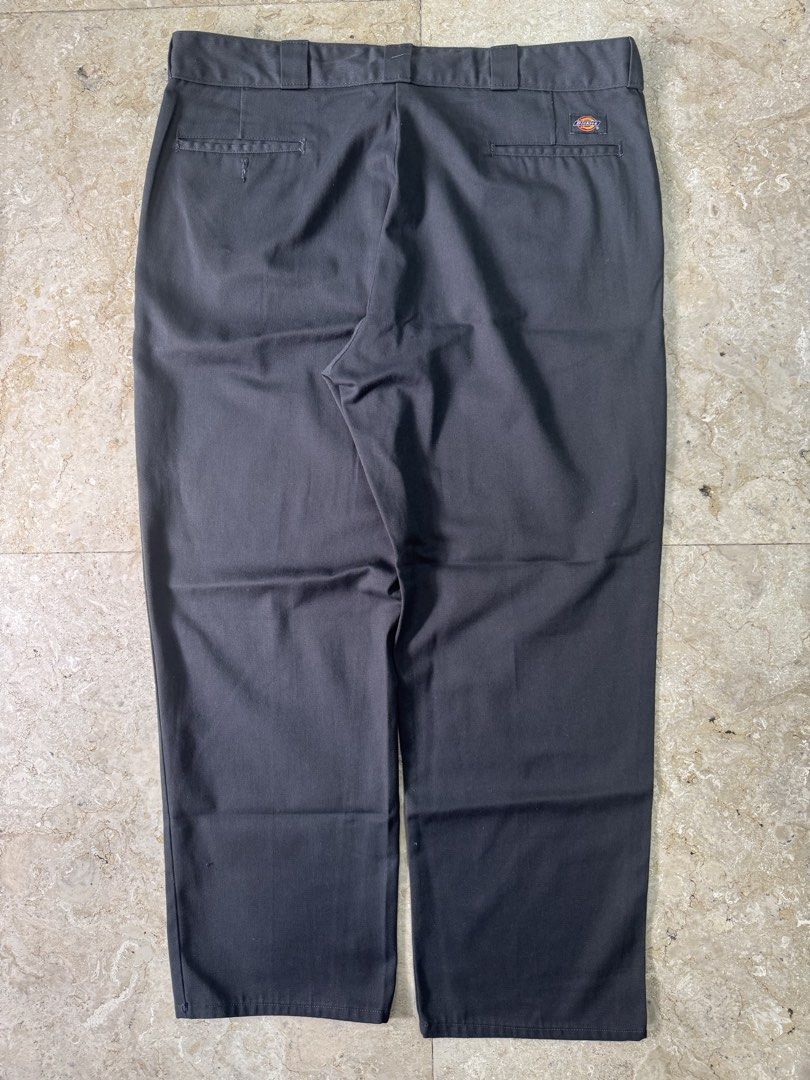 Dickies 874 Original Fit Work Pants Charcoal Grey (Category: Jeans) located in Manila. Submitted by ndrwbrj31084 (Listing ID 1452358726, Image 1). Description: Dickies 874 Charcoal Gray Excellent Condition no issue 9.5/10 color rate Waist: 40 Length: 42 Hem:9 Thigh: 13 - Dickies 874 Original Fit work pants - Color: Charcoal Grey - Style: Classic straight leg - Material: Durable fabric, built to last - Versatile: Perfect for work or casual wear - 