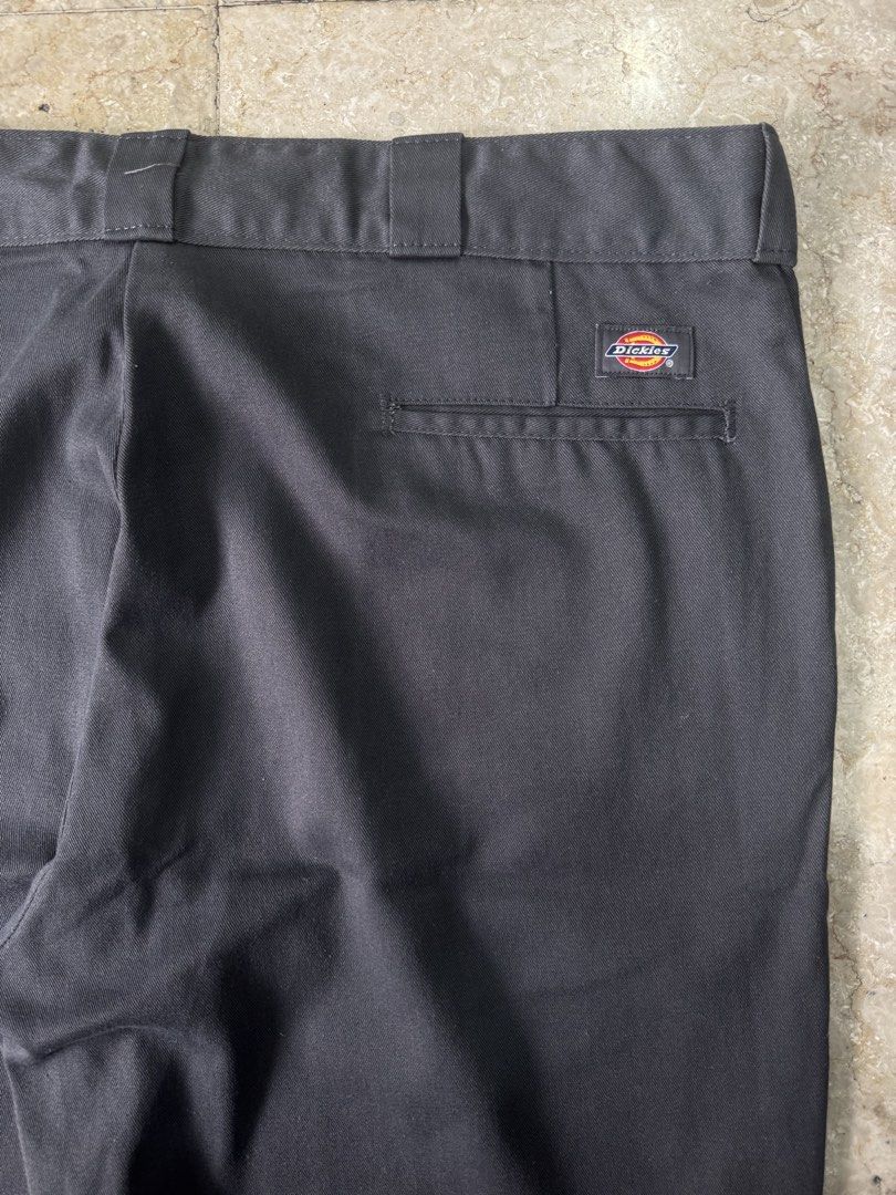 Dickies 874 Original Fit Work Pants Charcoal Grey (Category: Jeans) located in Manila. Submitted by ndrwbrj31084 (Listing ID 1452358726, Image 3). Description: Dickies 874 Charcoal Gray Excellent Condition no issue 9.5/10 color rate Waist: 40 Length: 42 Hem:9 Thigh: 13 - Dickies 874 Original Fit work pants - Color: Charcoal Grey - Style: Classic straight leg - Material: Durable fabric, built to last - Versatile: Perfect for work or casual wear - 