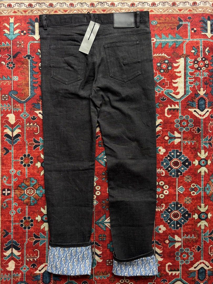 DIOR Oblique Black Denim Pants (Category: Jeans) located in Dagupan City. Submitted by anyklasiko (Listing ID 1452493013, Image 2). Description: DIOR Oblique Black Denim Pants Size: 30 Waist: 16’ Rise: 11.5’ Thigh: 10’ Inseam: 31.5’ Length: 42.5’ Leg opening: 6.5’ Price: 14999.
