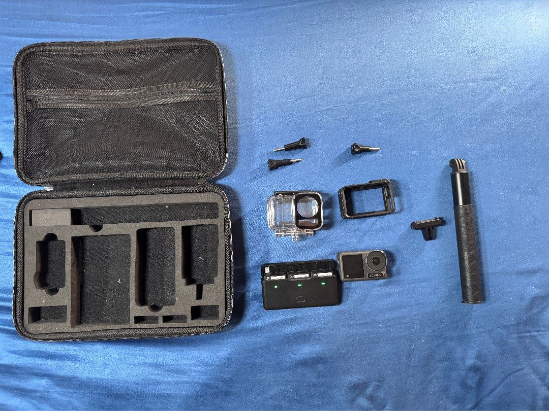 DJI Action 3 Adventure Combo with DJI Waterproof Case (Category: Cameras) located in Manila. Submitted by iamvjemil (Listing ID 1452490946, Image 1). Description: DJI Osmo Action 3 Adventure Combo 📍Excellent Condition | Ready to Use Selling my DJI Osmo Action 3. Well taken care of and everything is in good working condition. Perfect for travel, moto vlogs, outdoor adventures, and everyday content creation. Inclusions: • DJI Osmo Action 3 Camera 