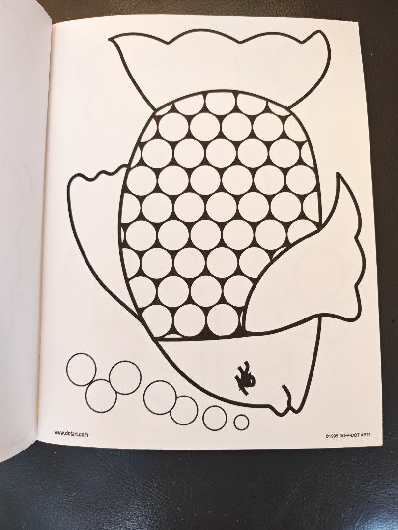 DO-A-DOT （分類：兒童書籍）位於 Hong Kong。 由 ak_lea_ 提交（商品編號 1452337498，圖片 3）。簡介： 用點點筆或者手指點顏色都得。可以訓練小朋友嘅手眼協調同創意。適合細路仔玩，打發時間一流。。