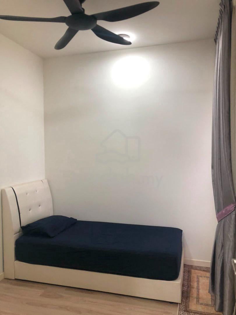 Emerald 9 2 bed fully furnish walk to mrt,you city retails shop (Category: Property Rentals) located in Petaling Jaya. Submitted by mudah364679 (Listing ID 1450918394, Image 2). Description: Emerald 9 2 Bedroom 1 Bathroom Near MRT Unit For Rent Build Up : 675 Sqft Layout : 2 Bedrooms , 1 Bathrooms 1 Carparks Fully Furnished Ready move in now!! Easy Access : Walking Distance to MRT Taman Suntex 6 Mins To NSK Trade City Taman Suntex 10 Mins to Leis