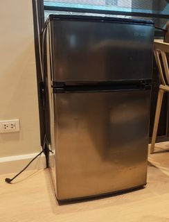 (Category: ) located in . Submitted by declutterauntie (Listing ID 1452334145, Image 1). Description: .
