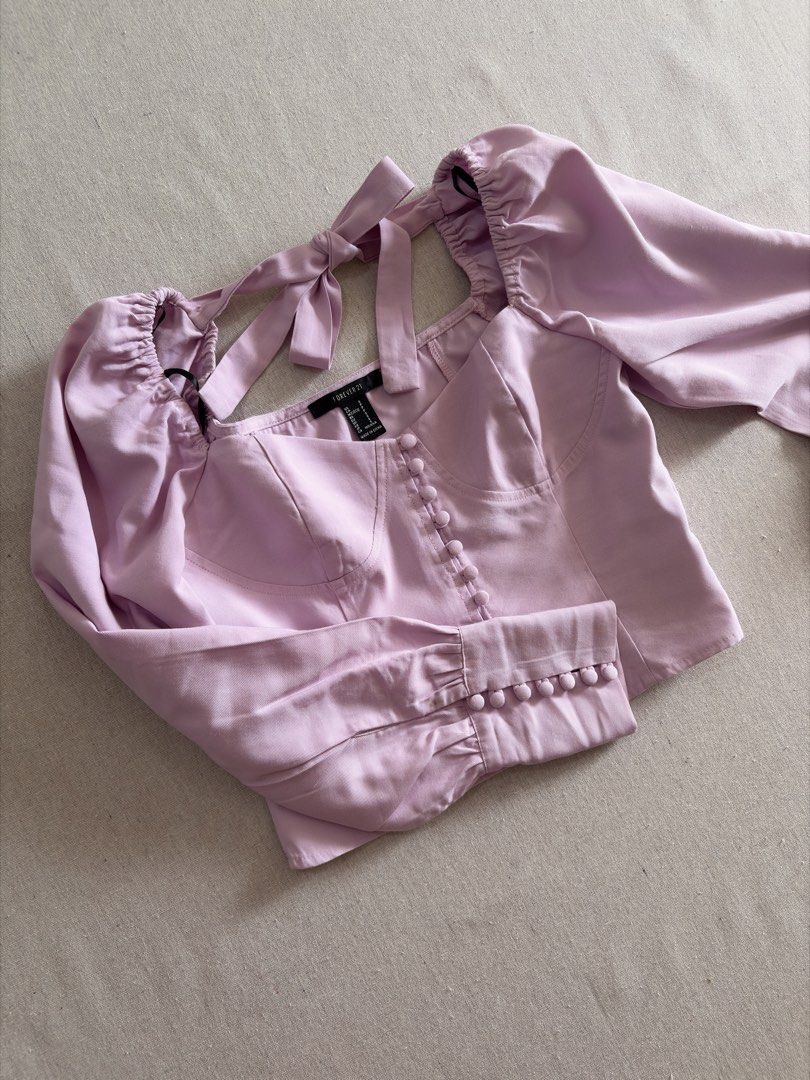 Forever 21 corset long sleeve blouse (Category: Blouses) located in Valenzuela. Submitted by andreaaah (Listing ID 1452496172, Image 3). Description: L15 B33-34 fits S.