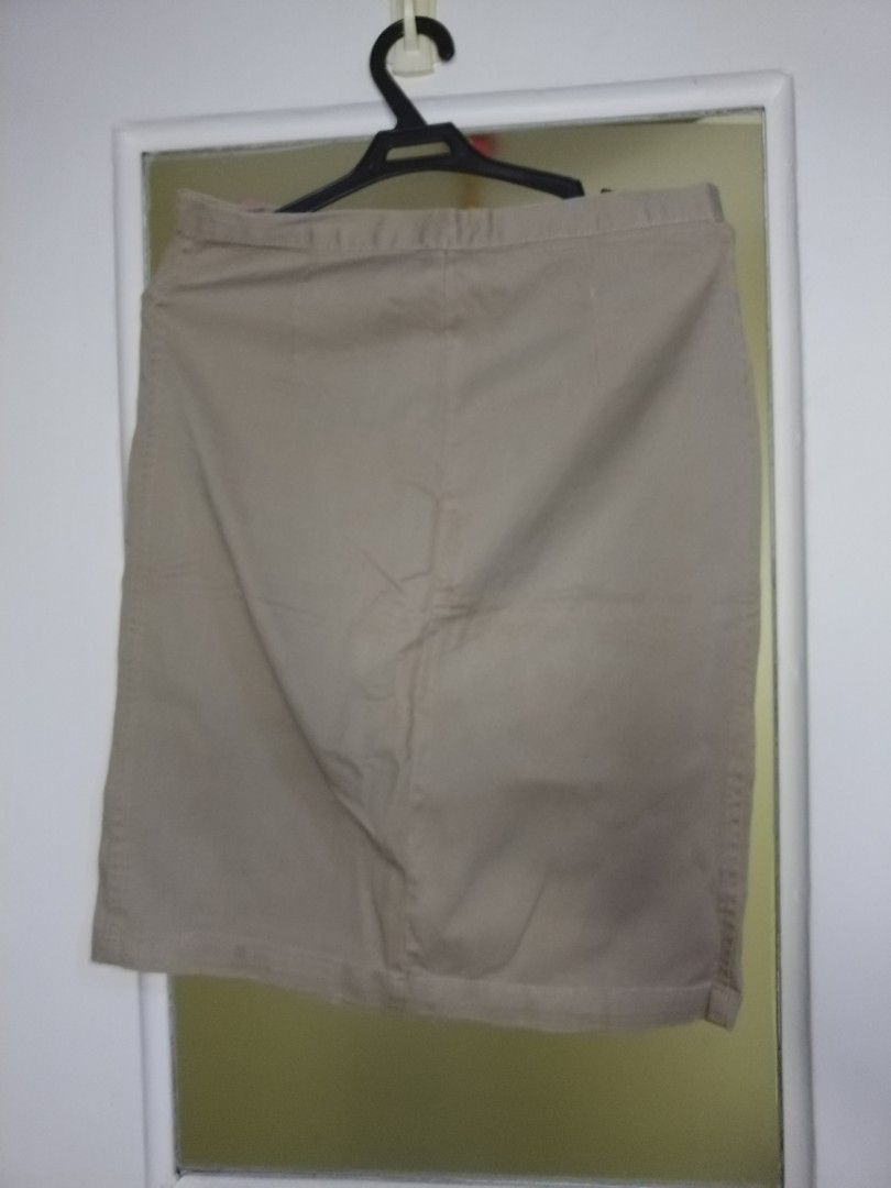 Freego Jeans skirt (Category: Skirts) located in Paranaque City. Submitted by KiwiyaDecluts (Listing ID 1452331604, Image 2). Description: last price na po can be for free if bought items over 500+ PM for inquiries MOP - Gcash SF - 45 (May increase depending on number of items) Meet up also available within Paranaque or Dasmarinas (gcash or cash) ***Meet up preferred when buyer has many items*** ***no meet-ups for items lower than 150*** Payment 
