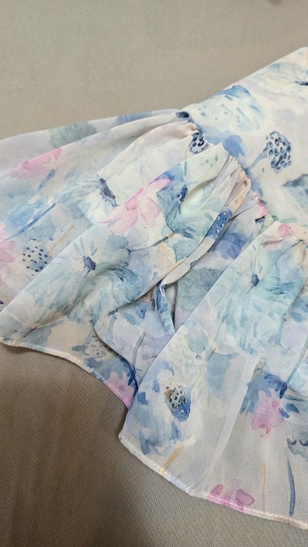 FROM PHOEBE Monet Dress - Size M (Category: Dresses) located in Malolos. Submitted by ciantin (Listing ID 1452391399, Image 2). Description: - Worn once. No issue.