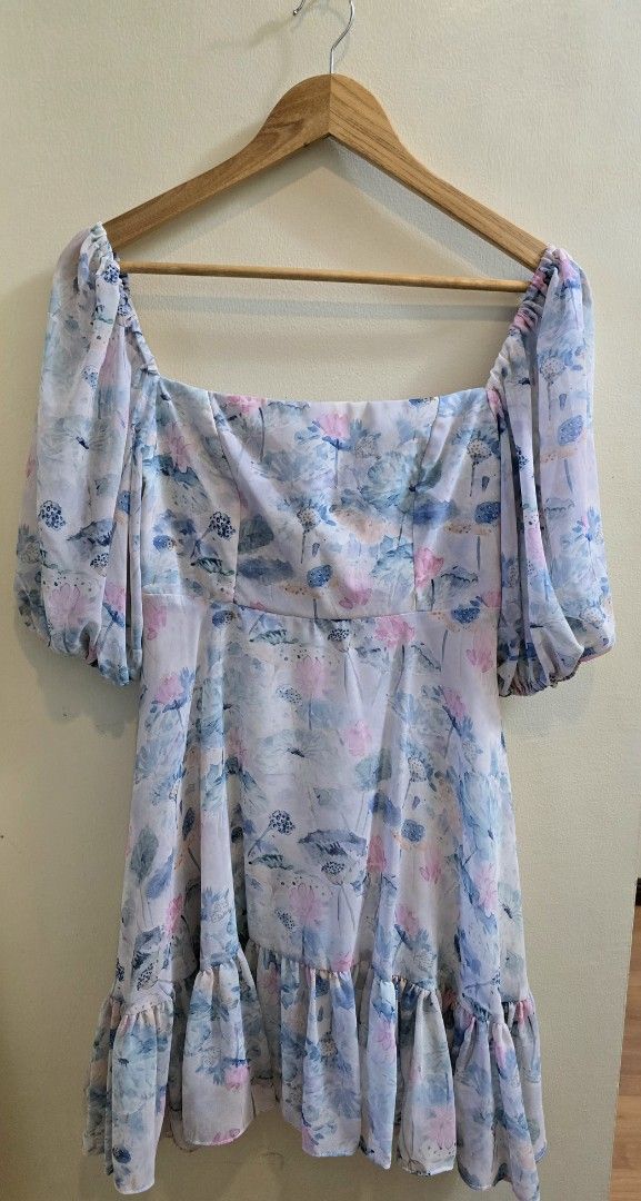 FROM PHOEBE Monet Dress - Size M (Category: Dresses) located in Malolos. Submitted by ciantin (Listing ID 1452391399, Image 1). Description: - Worn once. No issue.