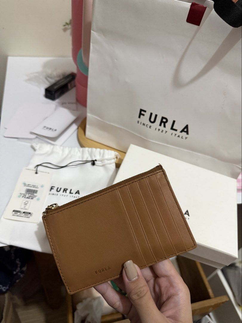 Furla Card Holder (Category: Luxury Bags & Wallets) located in Las Pinas. Submitted by gmonteros (Listing ID 1452498155, Image 1). Description: .