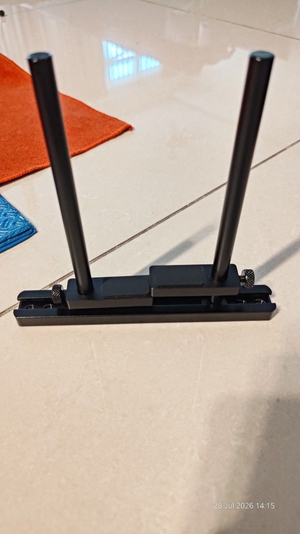 GPU Support bracket (Category: Other Accessories) located in Singapore. Submitted by r_x89 (Listing ID 1452374254, Image 1). Description: - Black GPU support bracket.