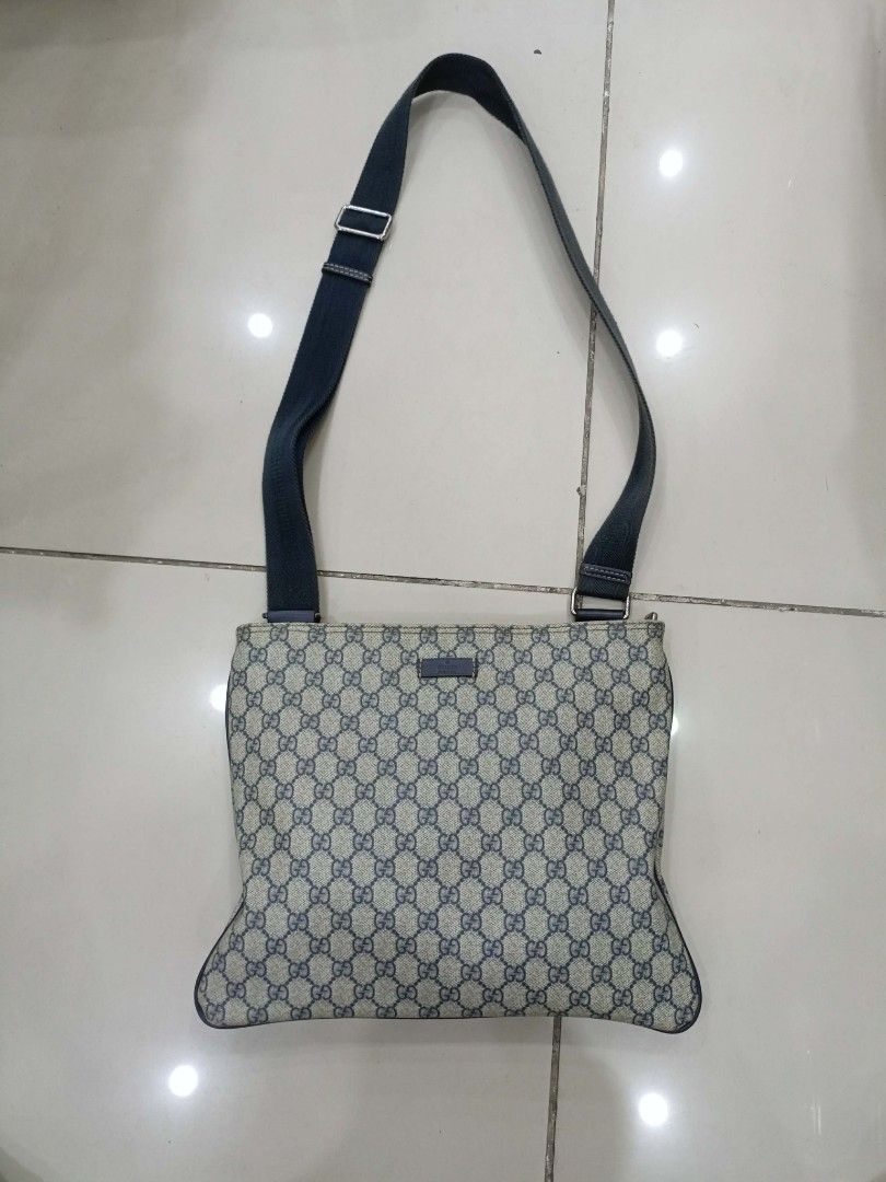 Gucci Monogram Messenger Sling Bag (Category: Luxury Bags & Wallets) located in Bacolod City. Submitted by lyn56 (Listing ID 1452391692, Image 1). Description: Gucci Monogram Messenger Sling Bag -Excellent condition -Rank AB -No major flaws -Coded -4 - 12 items can fit inside (depends on size) -AS IS WHERE IS📌 ₱rice: 4,800 shipped🏷 Courier: J&T Express MOP: Gcash / Bank Transfer Location: Negros Occidental,Bacolod City PAYMENT FIRST (NO COD) NO