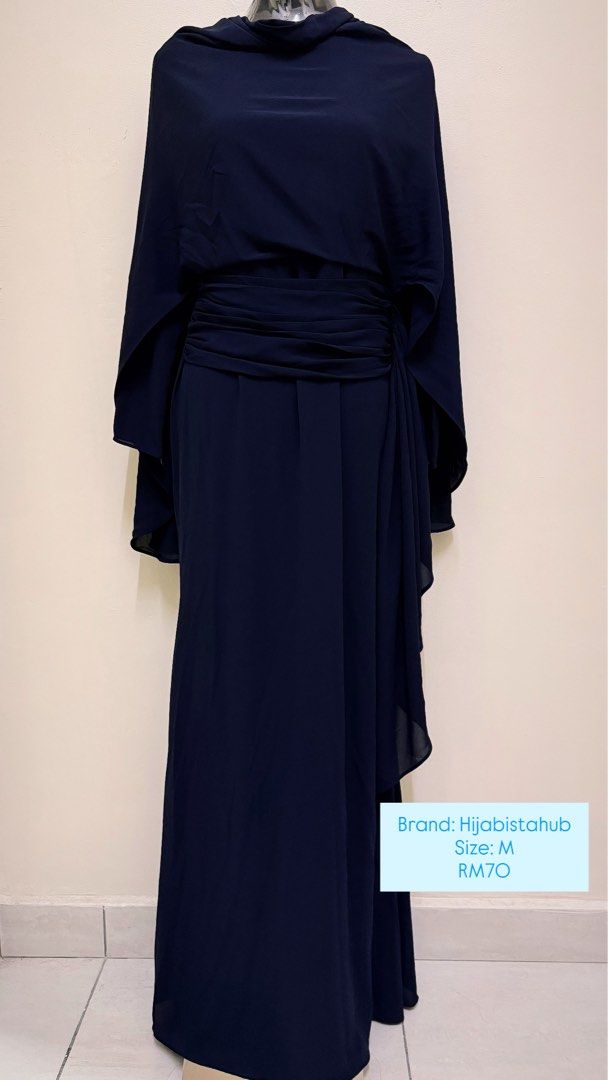 HIJABISTAHUB - Flowy Dress in Navy Blue (Category: Dresses) located in Putrajaya. Submitted by bigchoice (Listing ID 1452412003, Image 1). Description: Please chat for size measurements..